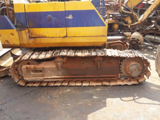 ขายรถแบคโฮ K0MATSU PC30-5 มีระบบไลหัวกระแทก ราคา 185000