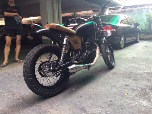 ขายถูกๆคับ sr400 tracker รถใช้งานปกติ เครื่องแห้งๆ