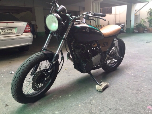 ขายถูกๆคับ sr400 tracker รถใช้งานปกติ เครื่องแห้งๆ