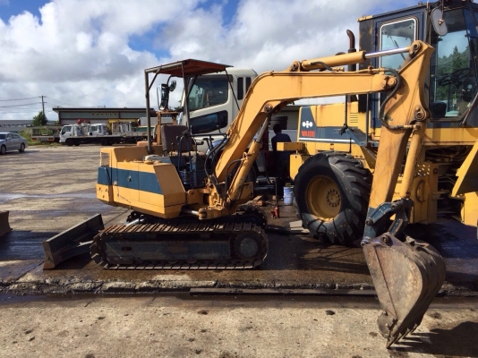 ขายรถแบคโฮ KOMATSU PC20-6 เอกสารอินวอย ราคา 220000