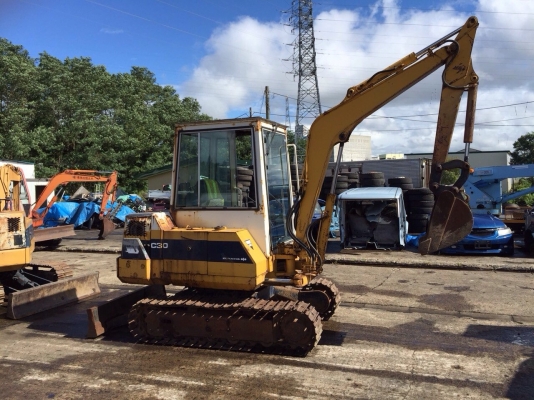 ขายรถแบคโฮ KOMATSU PC20-6 เอกสารอินวอย ราคา 220000