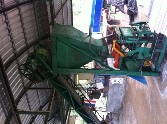 ขายเครื่องอัดอิฐบล็อก (สภาพนางฟ้าเจ้าของขายเองต่อรองได้อีกนิดหน่อย)