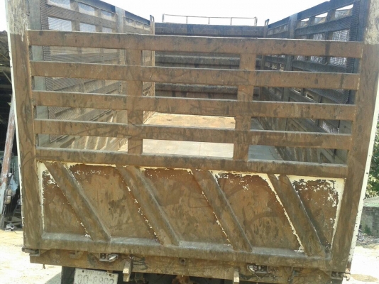 กระบะสามมิตร ครบชุดสวยๆ กำลังยกลงครับ