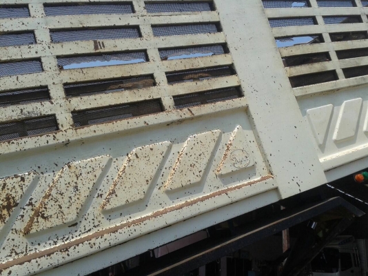 กระบะสามมิตร ครบชุดสวยๆ กำลังยกลงครับ กระบะสามมิตร ครบชุดสวยๆ กำลังยกลงครับ