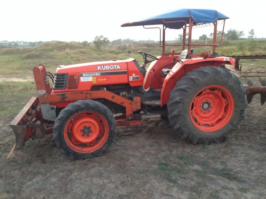 ขายรถไถ KUBOTA M5000 เครื่องดี สภาพสวยเดิมๆ ( ราคา 288,000 บาท ) (มีภาพวีดีโอ) พร้อมอุปกรณ์ 2 รายการ ขายรถไถ KUBOTA M5000 เครื่องดี สภาพสวยเดิมๆ ( ราคา 288,000 บาท ) (มีภาพวีดีโอ) พร้อมอุปกรณ์ 2 รายการ
