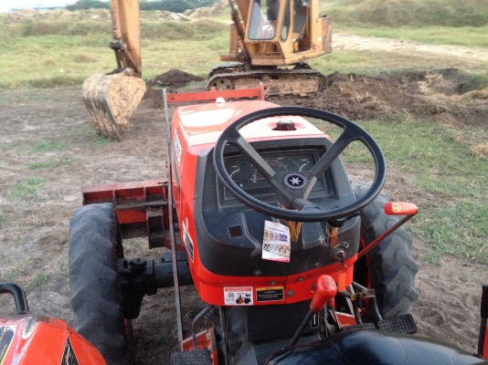 ขายรถไถ KUBOTA M5000 เครื่องดี สภาพสวยเดิมๆ ( ราคา 288,000 บาท ) (มีภาพวีดีโอ) พร้อมอุปกรณ์ 2 รายการ