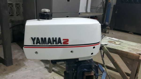 เครื่องยนต์ติดท้ายเรือ ยี่ห้อ YAMAHA ขนาด 2 แรงม้า จากญี่ปุ่น ทำสีให้ใหม่สวยๆ