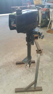 เครื่องยนต์ติดท้ายเรือ ยี่ห้อ YAMAHA ขนาด 2 แรงม้า จากญี่ปุ่น ทำสีให้ใหม่สวยๆ