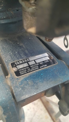 เครื่องยนต์ติดท้ายเรือ ยี่ห้อ YAMAHA ขนาด 2 แรงม้า จากญี่ปุ่น ทำสีให้ใหม่สวยๆ