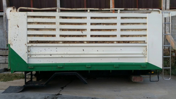 กระบะดั้มพร้อมกระบอกดั้ม อุปกรณ์คครบชุด.ยกลงจาก 6 ล้ออีโน่ 175 FC9J ทั้ง2ลูก  พร้อมใช้งาน