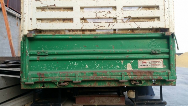 กระบะดั้มพร้อมกระบอกดั้ม อุปกรณ์คครบชุด.ยกลงจาก 6 ล้ออีโน่ 175 FC9J ทั้ง2ลูก  พร้อมใช้งาน