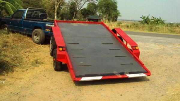 ขายหางพ่วง แจ้งลูกค้าตรวจเช็คจาระบีตลับลูกปีนล้อ ขายหางพ่วง แจ้งลูกค้าตรวจเช็คจาระบีตลับลูกปีนล้อ