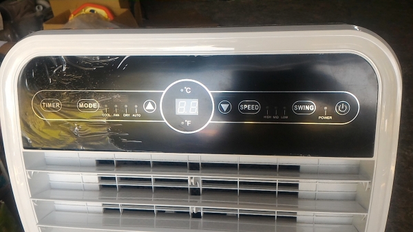 แอร์เคลื่อนที่ ขนาด 12000 BTU. ยี่ห้อ NATURAL ของใหม่แกะกล่องพร้อมใช้งานอุปกรณ์ครบ