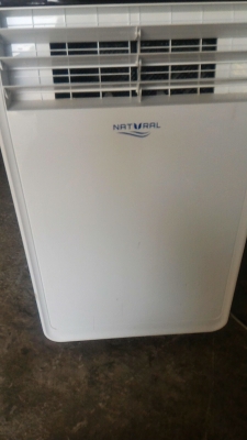 แอร์เคลื่อนที่ ขนาด 12000 BTU. ยี่ห้อ NATURAL ของใหม่แกะกล่องพร้อมใช้งานอุปกรณ์ครบ