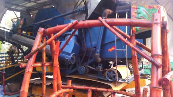 ขายรถเกี่ยวข้าวมือสอง เกษตรพัฒนา ไอ้หนุ่มไวไฟ ปี57 ลงงานสองนา สภาพสวยทำงานน้อย ช่วงล่างดี เครื่องแน่น เบาะคู่ ขายรถเกี่ยวข้าวมือสอง เกษตรพัฒนา ไอ้หนุ่มไวไฟ ปี57 ลงงานสองนา สภาพสวยทำงานน้อย ช่วงล่างดี เครื่องแน่น เบาะคู่