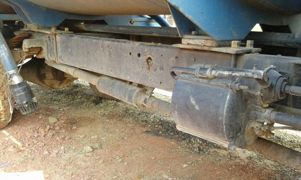 ขายรถนำ้พร้อมใช้หน้ายาว6ล้อทะเบียนพร้อมสวย