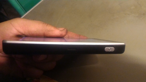 อุปกรณ์แผนที่นำทาง NAVIGATION ติดมากับรถโตโยต้า ตัวเครื่องของ KAMAZ  ใช้ระบบสัมผัสหน้าจอ มีปากมากับตัวเครื่อง