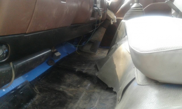 หกล้อ อีซูซุ NQR120ปี42 แอร์ พ.เวอร์ ตู้แห้งยาว5.50ม สภาพดีสวยพร้อมใช้ ทะเบียนพร้อมโอน