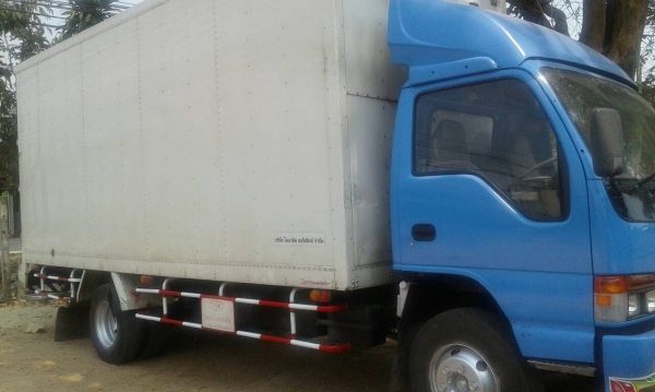 หกล้อ อีซูซุ NQR120ปี42 แอร์ พ.เวอร์ ตู้แห้งยาว5.50ม สภาพดีสวยพร้อมใช้ ทะเบียนพร้อมโอน