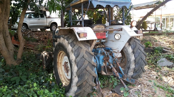 **400,000 บ.ต่อรอง/// รถไถ FORD 6610 เสื้อลาย ตัวเต็ม เพลาเดียว เครื่อง/เกียร์/ปั้ม เดิม แน่น แรงดี ยางดี4เส้น พร้อมดันหน้า+ผาน3และผาน4 SPT สงวนพงษ์ฯ บอดี้ครบ สีสันเดิมบาง เครื่องฟิตใหม่ไม่นาน รถจอดสัญญาซื้อขาย ขายตามสภาพ **ขาย FORD 6610 รถไถ1เพลา เสื้อลา **400,000 บ.ต่อรอง/// รถไถ FORD 6610 เสื้อลาย ตัวเต็ม เพลาเดียว เครื่อง/เกียร์/ปั้ม เดิม แน่น แรงดี ยางดี4เส้น พร้อมดันหน้า+ผาน3และผาน4 SPT สงวนพงษ์ฯ บอดี้ครบ สีสันเดิมบาง เครื่องฟิตใหม่ไม่นาน รถจอดสัญญาซื้อขาย ขายตามสภาพ **ขาย FORD 6610 รถไถ1เพลา เสื้อลา