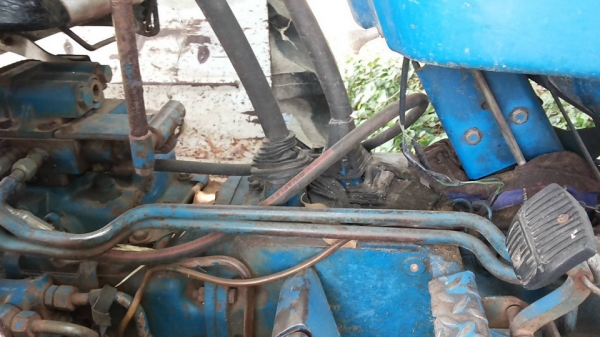 **400,000 บ.ต่อรอง/// รถไถ FORD 6610 เสื้อลาย ตัวเต็ม เพลาเดียว เครื่อง/เกียร์/ปั้ม เดิม แน่น แรงดี ยางดี4เส้น พร้อมดันหน้า+ผาน3และผาน4 SPT สงวนพงษ์ฯ บอดี้ครบ สีสันเดิมบาง เครื่องฟิตใหม่ไม่นาน รถจอดสัญญาซื้อขาย ขายตามสภาพ **ขาย FORD 6610 รถไถ1เพลา เสื้อลา **400,000 บ.ต่อรอง/// รถไถ FORD 6610 เสื้อลาย ตัวเต็ม เพลาเดียว เครื่อง/เกียร์/ปั้ม เดิม แน่น แรงดี ยางดี4เส้น พร้อมดันหน้า+ผาน3และผาน4 SPT สงวนพงษ์ฯ บอดี้ครบ สีสันเดิมบาง เครื่องฟิตใหม่ไม่นาน รถจอดสัญญาซื้อขาย ขายตามสภาพ **ขาย FORD 6610 รถไถ1เพลา เสื้อลา