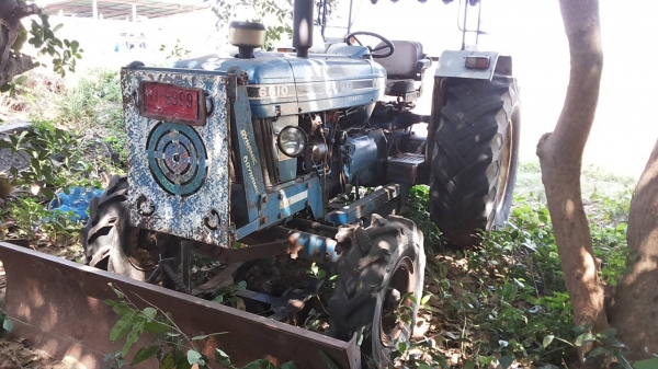 **400,000 บ.ต่อรอง/// รถไถ FORD 6610 เสื้อลาย ตัวเต็ม เพลาเดียว เครื่อง/เกียร์/ปั้ม เดิม แน่น แรงดี ยางดี4เส้น พร้อมดันหน้า+ผาน3และผาน4 SPT สงวนพงษ์ฯ บอดี้ครบ สีสันเดิมบาง เครื่องฟิตใหม่ไม่นาน รถจอดสัญญาซื้อขาย ขายตามสภาพ **ขาย FORD 6610 รถไถ1เพลา เสื้อลา **400,000 บ.ต่อรอง/// รถไถ FORD 6610 เสื้อลาย ตัวเต็ม เพลาเดียว เครื่อง/เกียร์/ปั้ม เดิม แน่น แรงดี ยางดี4เส้น พร้อมดันหน้า+ผาน3และผาน4 SPT สงวนพงษ์ฯ บอดี้ครบ สีสันเดิมบาง เครื่องฟิตใหม่ไม่นาน รถจอดสัญญาซื้อขาย ขายตามสภาพ **ขาย FORD 6610 รถไถ1เพลา เสื้อลา