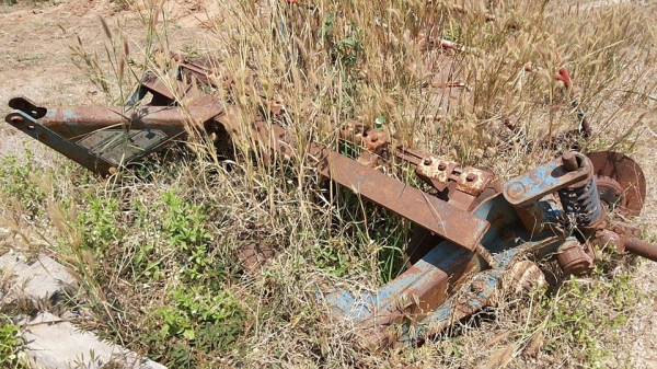 **400,000 บ.ต่อรอง/// รถไถ FORD 6610 เสื้อลาย ตัวเต็ม เพลาเดียว เครื่อง/เกียร์/ปั้ม เดิม แน่น แรงดี ยางดี4เส้น พร้อมดันหน้า+ผาน3และผาน4 SPT สงวนพงษ์ฯ บอดี้ครบ สีสันเดิมบาง เครื่องฟิตใหม่ไม่นาน รถจอดสัญญาซื้อขาย ขายตามสภาพ **ขาย FORD 6610 รถไถ1เพลา เสื้อลา **400,000 บ.ต่อรอง/// รถไถ FORD 6610 เสื้อลาย ตัวเต็ม เพลาเดียว เครื่อง/เกียร์/ปั้ม เดิม แน่น แรงดี ยางดี4เส้น พร้อมดันหน้า+ผาน3และผาน4 SPT สงวนพงษ์ฯ บอดี้ครบ สีสันเดิมบาง เครื่องฟิตใหม่ไม่นาน รถจอดสัญญาซื้อขาย ขายตามสภาพ **ขาย FORD 6610 รถไถ1เพลา เสื้อลา