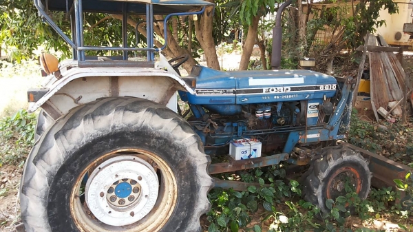 **400,000 บ.ต่อรอง/// รถไถ FORD 6610 เสื้อลาย ตัวเต็ม เพลาเดียว เครื่อง/เกียร์/ปั้ม เดิม แน่น แรงดี ยางดี4เส้น พร้อมดันหน้า+ผาน3และผาน4 SPT สงวนพงษ์ฯ บอดี้ครบ สีสันเดิมบาง เครื่องฟิตใหม่ไม่นาน รถจอดสัญญาซื้อขาย ขายตามสภาพ **ขาย FORD 6610 รถไถ1เพลา เสื้อลา **400,000 บ.ต่อรอง/// รถไถ FORD 6610 เสื้อลาย ตัวเต็ม เพลาเดียว เครื่อง/เกียร์/ปั้ม เดิม แน่น แรงดี ยางดี4เส้น พร้อมดันหน้า+ผาน3และผาน4 SPT สงวนพงษ์ฯ บอดี้ครบ สีสันเดิมบาง เครื่องฟิตใหม่ไม่นาน รถจอดสัญญาซื้อขาย ขายตามสภาพ **ขาย FORD 6610 รถไถ1เพลา เสื้อลา