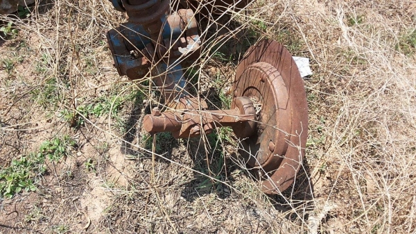 **400,000 บ.ต่อรอง/// รถไถ FORD 6610 เสื้อลาย ตัวเต็ม เพลาเดียว เครื่อง/เกียร์/ปั้ม เดิม แน่น แรงดี ยางดี4เส้น พร้อมดันหน้า+ผาน3และผาน4 SPT สงวนพงษ์ฯ บอดี้ครบ สีสันเดิมบาง เครื่องฟิตใหม่ไม่นาน รถจอดสัญญาซื้อขาย ขายตามสภาพ **ขาย FORD 6610 รถไถ1เพลา เสื้อลา **400,000 บ.ต่อรอง/// รถไถ FORD 6610 เสื้อลาย ตัวเต็ม เพลาเดียว เครื่อง/เกียร์/ปั้ม เดิม แน่น แรงดี ยางดี4เส้น พร้อมดันหน้า+ผาน3และผาน4 SPT สงวนพงษ์ฯ บอดี้ครบ สีสันเดิมบาง เครื่องฟิตใหม่ไม่นาน รถจอดสัญญาซื้อขาย ขายตามสภาพ **ขาย FORD 6610 รถไถ1เพลา เสื้อลา