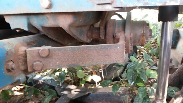 **400,000 บ.ต่อรอง/// รถไถ FORD 6610 เสื้อลาย ตัวเต็ม เพลาเดียว เครื่อง/เกียร์/ปั้ม เดิม แน่น แรงดี ยางดี4เส้น พร้อมดันหน้า+ผาน3และผาน4 SPT สงวนพงษ์ฯ บอดี้ครบ สีสันเดิมบาง เครื่องฟิตใหม่ไม่นาน รถจอดสัญญาซื้อขาย ขายตามสภาพ **ขาย FORD 6610 รถไถ1เพลา เสื้อลา **400,000 บ.ต่อรอง/// รถไถ FORD 6610 เสื้อลาย ตัวเต็ม เพลาเดียว เครื่อง/เกียร์/ปั้ม เดิม แน่น แรงดี ยางดี4เส้น พร้อมดันหน้า+ผาน3และผาน4 SPT สงวนพงษ์ฯ บอดี้ครบ สีสันเดิมบาง เครื่องฟิตใหม่ไม่นาน รถจอดสัญญาซื้อขาย ขายตามสภาพ **ขาย FORD 6610 รถไถ1เพลา เสื้อลา