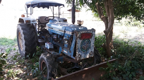 **400,000 บ.ต่อรอง/// รถไถ FORD 6610 เสื้อลาย ตัวเต็ม เพลาเดียว เครื่อง/เกียร์/ปั้ม เดิม แน่น แรงดี ยางดี4เส้น พร้อมดันหน้า+ผาน3และผาน4 SPT สงวนพงษ์ฯ บอดี้ครบ สีสันเดิมบาง เครื่องฟิตใหม่ไม่นาน รถจอดสัญญาซื้อขาย ขายตามสภาพ **ขาย FORD 6610 รถไถ1เพลา เสื้อลา **400,000 บ.ต่อรอง/// รถไถ FORD 6610 เสื้อลาย ตัวเต็ม เพลาเดียว เครื่อง/เกียร์/ปั้ม เดิม แน่น แรงดี ยางดี4เส้น พร้อมดันหน้า+ผาน3และผาน4 SPT สงวนพงษ์ฯ บอดี้ครบ สีสันเดิมบาง เครื่องฟิตใหม่ไม่นาน รถจอดสัญญาซื้อขาย ขายตามสภาพ **ขาย FORD 6610 รถไถ1เพลา เสื้อลา