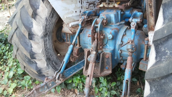 **400,000 บ.ต่อรอง/// รถไถ FORD 6610 เสื้อลาย ตัวเต็ม เพลาเดียว เครื่อง/เกียร์/ปั้ม เดิม แน่น แรงดี ยางดี4เส้น พร้อมดันหน้า+ผาน3และผาน4 SPT สงวนพงษ์ฯ บอดี้ครบ สีสันเดิมบาง เครื่องฟิตใหม่ไม่นาน รถจอดสัญญาซื้อขาย ขายตามสภาพ **ขาย FORD 6610 รถไถ1เพลา เสื้อลา **400,000 บ.ต่อรอง/// รถไถ FORD 6610 เสื้อลาย ตัวเต็ม เพลาเดียว เครื่อง/เกียร์/ปั้ม เดิม แน่น แรงดี ยางดี4เส้น พร้อมดันหน้า+ผาน3และผาน4 SPT สงวนพงษ์ฯ บอดี้ครบ สีสันเดิมบาง เครื่องฟิตใหม่ไม่นาน รถจอดสัญญาซื้อขาย ขายตามสภาพ **ขาย FORD 6610 รถไถ1เพลา เสื้อลา