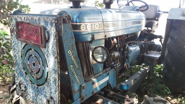 **400,000 บ.ต่อรอง/// รถไถ FORD 6610 เสื้อลาย ตัวเต็ม เพลาเดียว เครื่อง/เกียร์/ปั้ม เดิม แน่น แรงดี ยางดี4เส้น พร้อมดันหน้า+ผาน3และผาน4 SPT สงวนพงษ์ฯ บอดี้ครบ สีสันเดิมบาง เครื่องฟิตใหม่ไม่นาน รถจอดสัญญาซื้อขาย ขายตามสภาพ **ขาย FORD 6610 รถไถ1เพลา เสื้อลา **400,000 บ.ต่อรอง/// รถไถ FORD 6610 เสื้อลาย ตัวเต็ม เพลาเดียว เครื่อง/เกียร์/ปั้ม เดิม แน่น แรงดี ยางดี4เส้น พร้อมดันหน้า+ผาน3และผาน4 SPT สงวนพงษ์ฯ บอดี้ครบ สีสันเดิมบาง เครื่องฟิตใหม่ไม่นาน รถจอดสัญญาซื้อขาย ขายตามสภาพ **ขาย FORD 6610 รถไถ1เพลา เสื้อลา