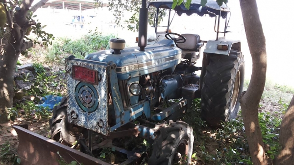 **400,000 บ.ต่อรอง/// รถไถ FORD 6610 เสื้อลาย ตัวเต็ม เพลาเดียว เครื่อง/เกียร์/ปั้ม เดิม แน่น แรงดี ยางดี4เส้น พร้อมดันหน้า+ผาน3และผาน4 SPT สงวนพงษ์ฯ บอดี้ครบ สีสันเดิมบาง เครื่องฟิตใหม่ไม่นาน รถจอดสัญญาซื้อขาย ขายตามสภาพ **ขาย FORD 6610 รถไถ1เพลา เสื้อลา **400,000 บ.ต่อรอง/// รถไถ FORD 6610 เสื้อลาย ตัวเต็ม เพลาเดียว เครื่อง/เกียร์/ปั้ม เดิม แน่น แรงดี ยางดี4เส้น พร้อมดันหน้า+ผาน3และผาน4 SPT สงวนพงษ์ฯ บอดี้ครบ สีสันเดิมบาง เครื่องฟิตใหม่ไม่นาน รถจอดสัญญาซื้อขาย ขายตามสภาพ **ขาย FORD 6610 รถไถ1เพลา เสื้อลา