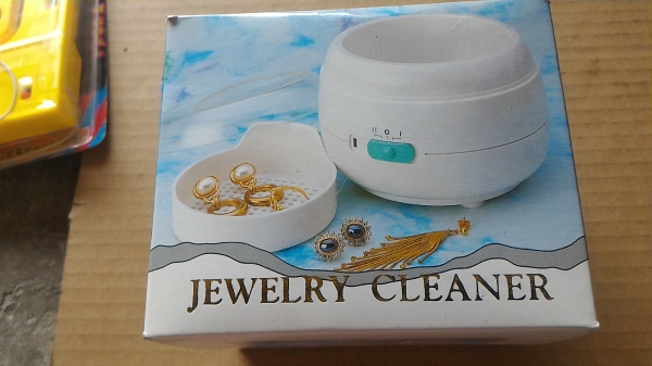 อุปกรณ์ล้างเครื่องประดับแบบสั่นด้วามความถี่สูง มีระดับให้เลือกความถี่สองระดับ