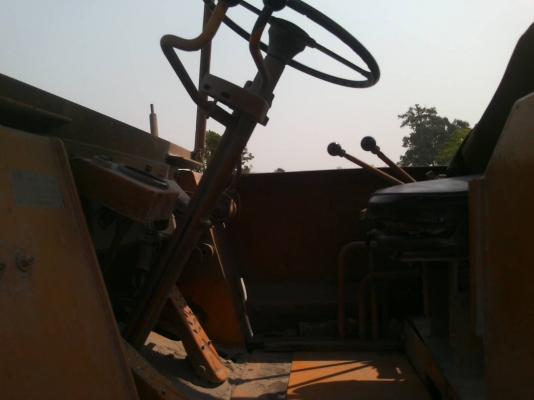 ขายรถตัก KOMATSU รุ่น JH 30 B เครื่องเดิมเกียร์เดิมเครื่องดีเกียร์ดี ขายรถตัก KOMATSU รุ่น JH 30 B เครื่องเดิมเกียร์เดิมเครื่องดีเกียร์ดี