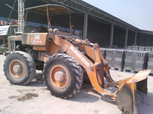 ขายรถตัก KOMATSU รุ่น JH 30 B เครื่องเดิมเกียร์เดิมเครื่องดีเกียร์ดี ขายรถตัก KOMATSU รุ่น JH 30 B เครื่องเดิมเกียร์เดิมเครื่องดีเกียร์ดี