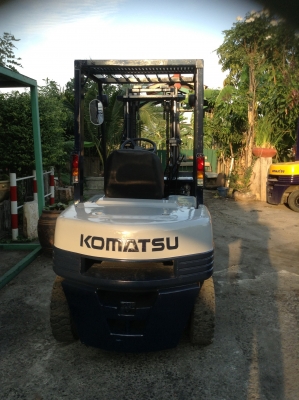 +++ ขายโฟล์คลิฟท์ KOMATSU FD25-11 ขนาด 2.5 ตัน เครื่องยนต์ดีเซล เสา 3 เมตร เกียร์ธรรมดา งา 1,070 มม. ยางลม +++ ขายโฟล์คลิฟท์ KOMATSU FD25-11 ขนาด 2.5 ตัน เครื่องยนต์ดีเซล เสา 3 เมตร เกียร์ธรรมดา งา 1,070 มม. ยางลม