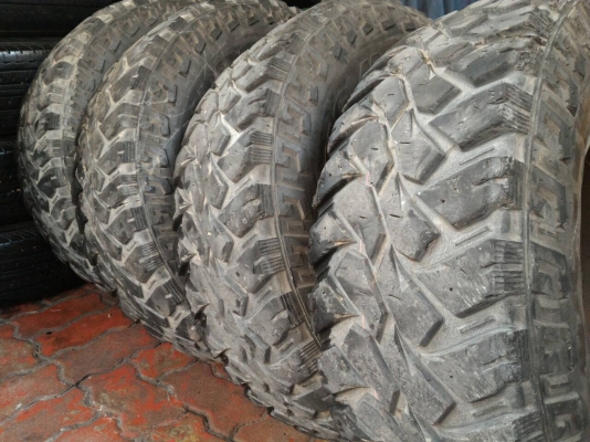 ขายยาง Mud Maxxis  31 x 10.5 x 15  พร้อมล้อ