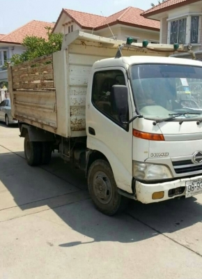 หกล้อ ฮีโน่136ปี50 ดั้มสามมิต สภาพดีเดิมๆสวยพร้อมใช้ ทะเบียนพร้อมโอน หกล้อ ฮีโน่136ปี50 ดั้มสามมิต สภาพดีเดิมๆสวยพร้อมใช้ ทะเบียนพร้อมโอน