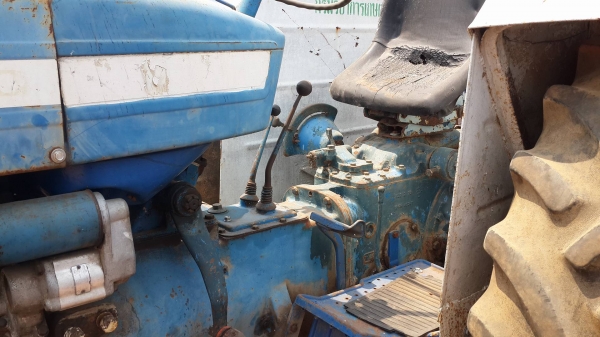 ขายรถไถFORD 4000 3สูบ รถของกรมวิชาการเกษตร ขายรถไถFORD 4000 3สูบ รถของกรมวิชาการเกษตร
