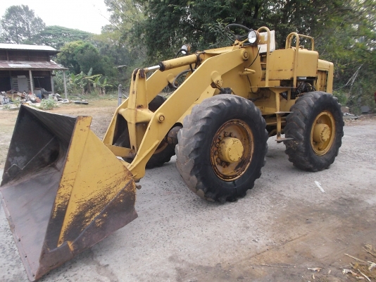 ขายถูกรถตัก KOMATSU JH 30 B เครื่องดี ปั้มไฮดรอลิคดี ได้ทุกเกียร์ ยางพอใช้ แขนเดิมๆ แถมยางอะไหล่ 1 เส้น