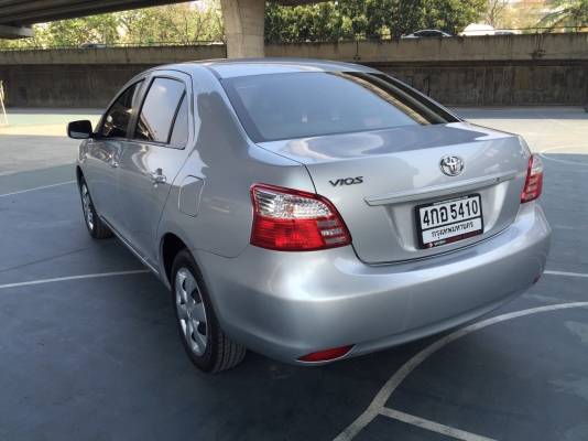 2013 TOYOTA VIOS 1.5J สีเทา ไมล์แท้วิ่งน้อย 2013 TOYOTA VIOS 1.5J สีเทา ไมล์แท้วิ่งน้อย