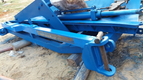 ชุดดันหน้าใส่รถไถฟอร์ด