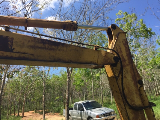 รถขุดPC120-5...ตัวเดินรุ๋น1 บอดี้สวย วางเครื่องSK120-3 มาร์คทรี..เครื่อง ISUZU รถทำงานดี แรง...