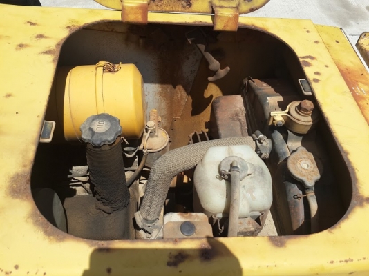 ขายรถแทรกเตอร์ Komutsu รุ่น D20P #75050 โทร 061-4194022 ใหม่ค่ะ