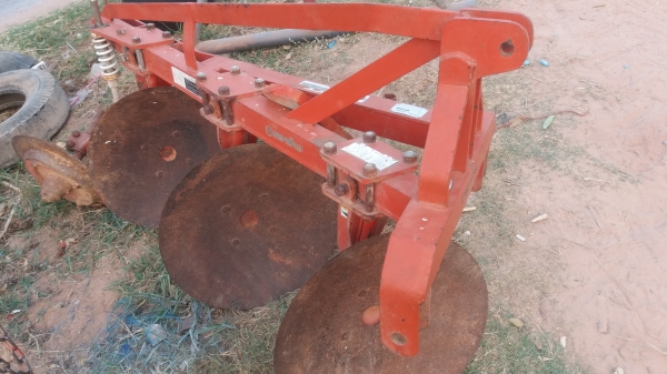 หางสามตราช้างพร้อมใช้งาน หางสามตราช้างพร้อมใช้งาน