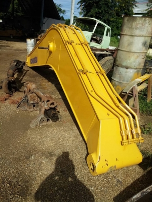 บูม-อาม..PC200-7 ปี2006 ขาย95000.