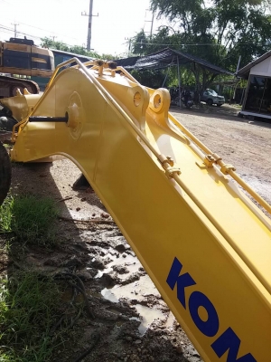 บูม-อาม..PC200-7 ปี2006 ขาย95000.