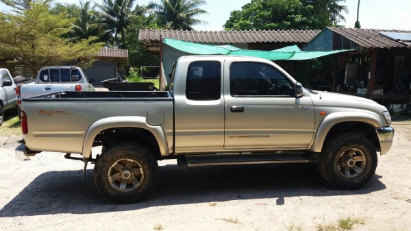 TOYOTA D4D HILUX TIGER X-TRA CAB 2.5 S 4WD ปี2002สีบางคานหน้าเดิม เครื่องดี ขับดี เกืยดี ยางด้อย โทร 0862691888 หรือ 086-474-7394 สุราษฎร์ ราคา 225000฿